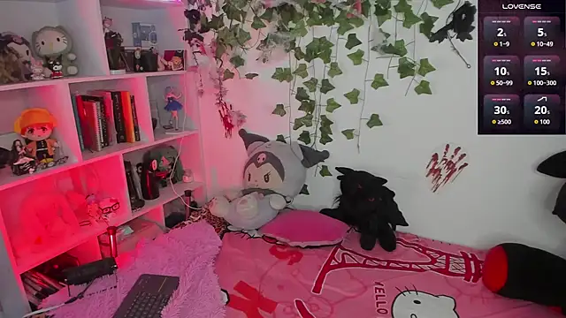 sarahminage  online show from 11/20/25, 06:40