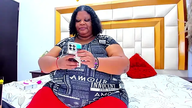Snapshot of Exoticbigmandy chatting on 03/20/25, 02:21 Exoticbigmandy online show from 03/20/25, 02:21