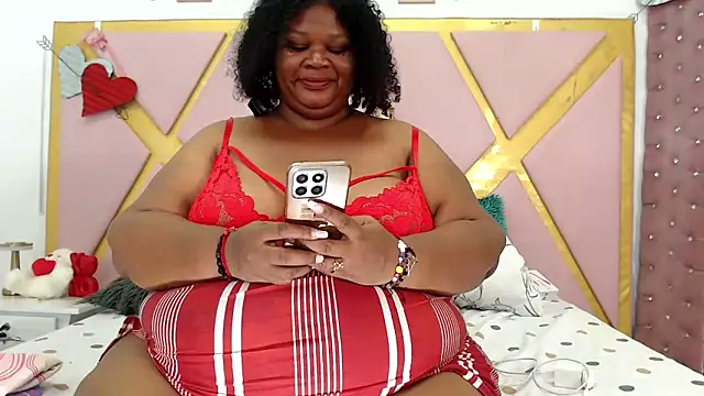 Snapshot of Exoticbigmandy chatting on 10/13/25, 01:55 Exoticbigmandy online show from 10/13/25, 01:55