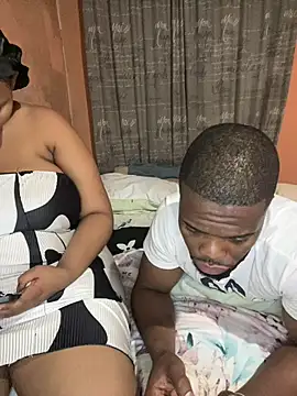 Snapshot of naughty_thick chatting on 10/28/25, 06:21 naughty thick online show from 10/28/25, 06:21