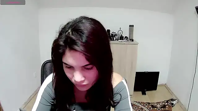 MalloryMyers online show from 12/04/25, 08:39