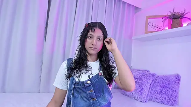 niia7 online show from 04/22/26, 07:48