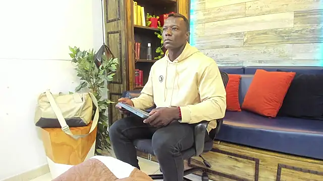 Snapshot of MarcusBlack_ chatting on 05/22/26, 01:28 MarcusBlack online show from 05/22/26, 01:28