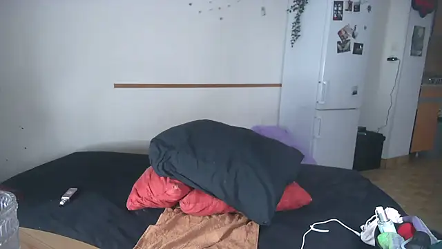 Violett3333 online show from 03/18/26, 07:06