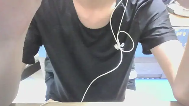 yzy 22 fun online show from 05/13/26, 03:09