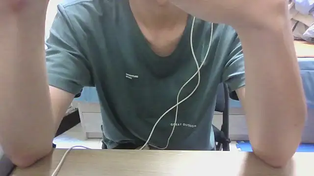 yzy 22 fun online show from 06/10/26, 02:49