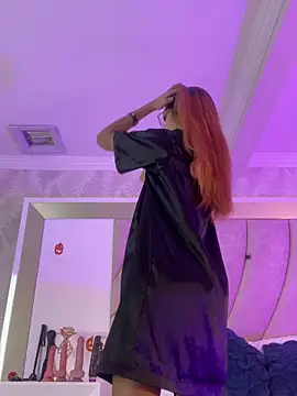 AnnahiBaker online show from 11/02/25, 04:42