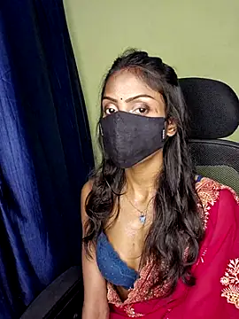 Snapshot of Riya_R24 chatting on 05/25/26, 03:29 Riya R24 online show from 05/25/26, 03:29