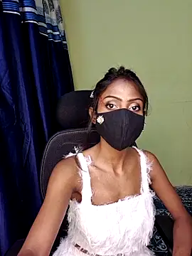 Snapshot of Riya_R24 chatting on 06/04/26, 04:24 Riya R24 online show from 06/04/26, 04:24