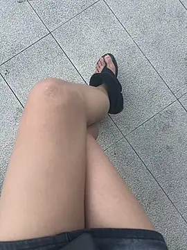 xiaoyuan01 online show from 09/11/25, 02:33