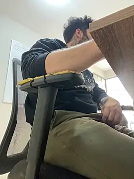 Snapshot of uto857 chatting on 11/26/25, 03:57 uto857 online show from 11/26/25, 03:57