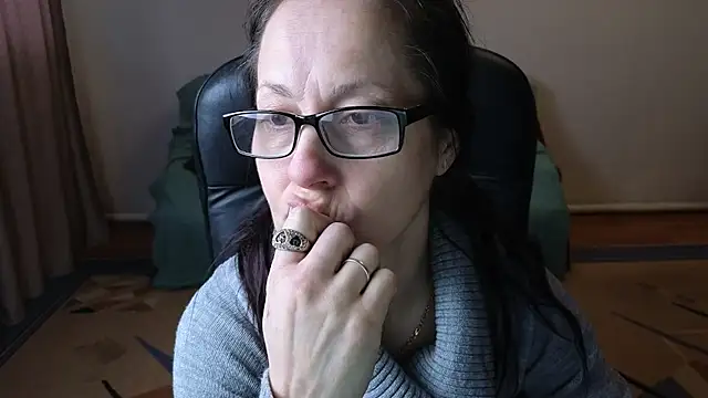 Ronda Roni online show from 01/12/26, 06:51