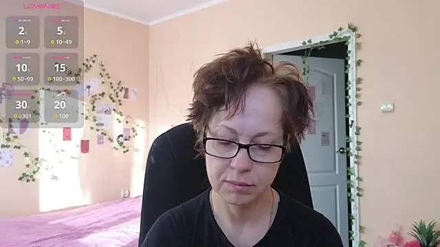 Snapshot of Ronda_Roni chatting on 02/04/26, 06:19 Ronda Roni online show from 02/04/26, 06:19