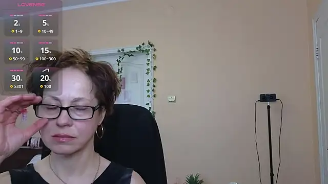 Snapshot of Ronda_Roni chatting on 02/06/26, 12:19 Ronda Roni online show from 02/06/26, 12:19