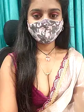 Snapshot of Aanya_hotty chatting on 10/17/25, 05:48 Aanya hotty online show from 10/17/25, 05:48