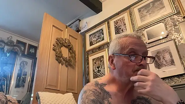 poggles online show from 02/09/26, 04:00