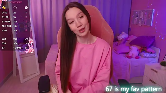 Shriya Sarann online show from 04/19/26, 02:05