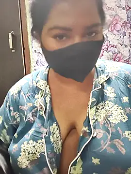 Liyaa 24 online show from 03/07/26, 07:05