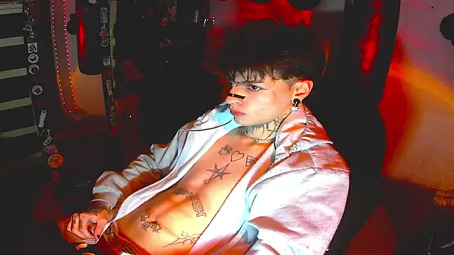 Snapshot of prince_x_dark chatting on 11/12/25, 06:03 prince x dark online show from 11/12/25, 06:03