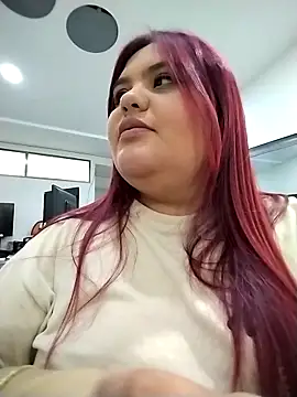 Snapshot of Dolce_pearl chatting on 10/11/25, 03:06 Dolce pearl online show from 10/11/25, 03:06