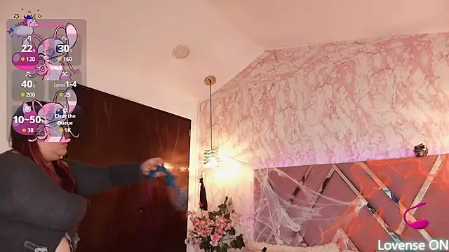 Snapshot of Dolce_pearl chatting on 10/31/25, 01:39 Dolce pearl online show from 10/31/25, 01:39