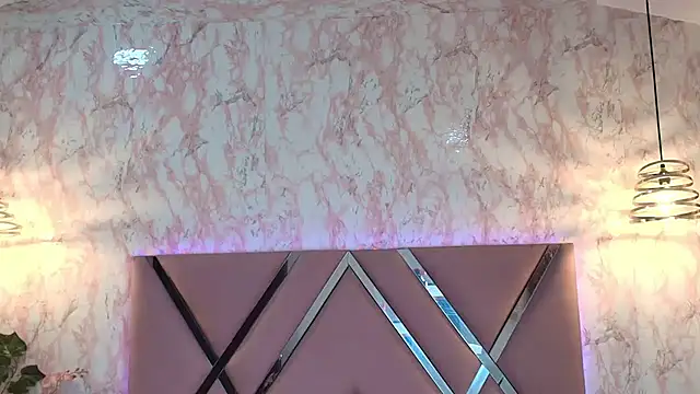 Snapshot of Dolce_pearl chatting on 11/25/25, 02:33 Dolce pearl online show from 11/25/25, 02:33