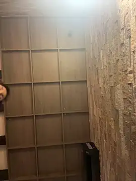 Snapshot of LunaBex chatting on 12/13/25, 09:31 LunaBex online show from 12/13/25, 09:31