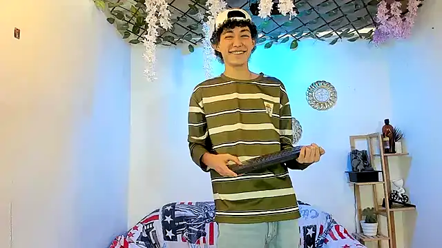 Bastian boyshot77 online show from 11/17/25, 02:23