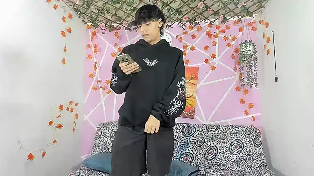 Bastian boyshot77 online show from 12/15/25, 04:11