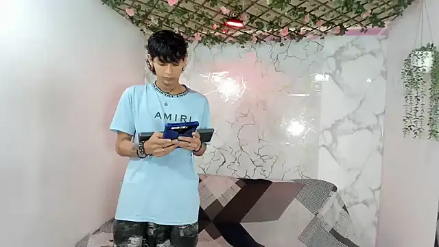 Bastian boyshot77 online show from 07/04/26, 01:06