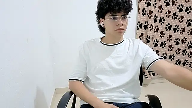 Snapshot of Kei_Dream chatting on 10/05/25, 01:59 Kei Dream online show from 10/05/25, 01:59