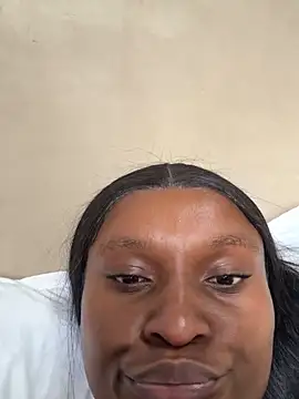 Snapshot of Lil-shawrie chatting on 03/03/26, 08:31 Lil-shawrie online show from 03/03/26, 08:31