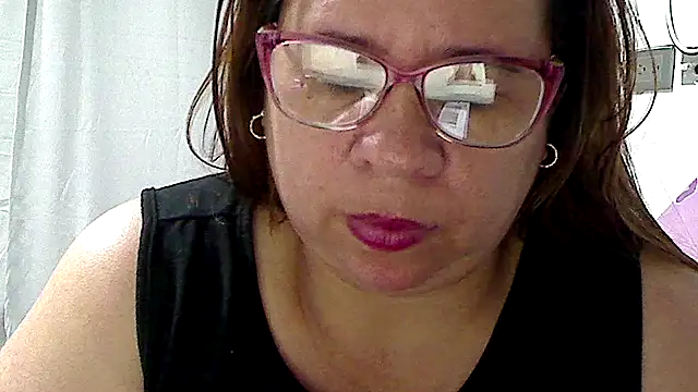 luciana69hot online show from 04/01/26, 03:40