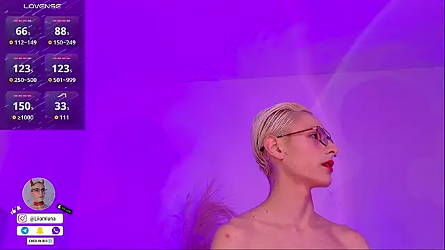 liiamluna  online show from 02/03/26, 09:14