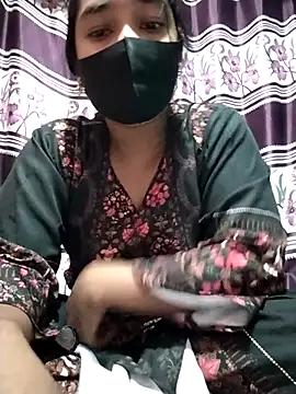 Snapshot of Rubaiya1 chatting on 10/24/25, 07:21 Rubaiya1 online show from 10/24/25, 07:21