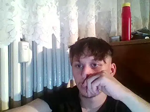 Snapshot of luciferalpha1231 chatting on 09/20/25, 10:44 luciferalpha1231 online show from 09/20/25, 10:44