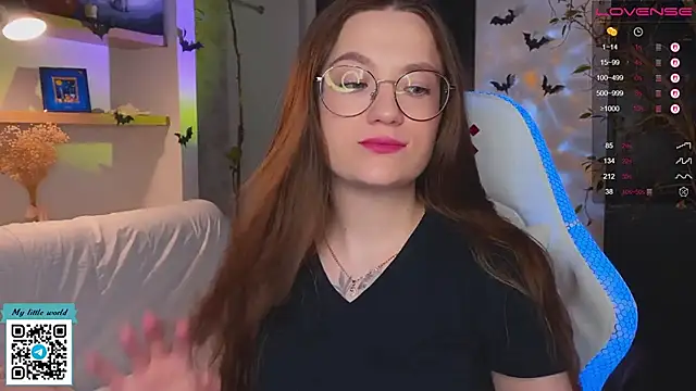 mia here online show from 11/14/25, 01:37