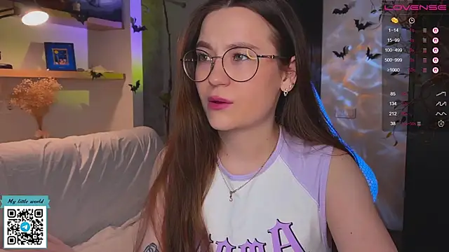 mia here online show from 11/15/25, 01:58