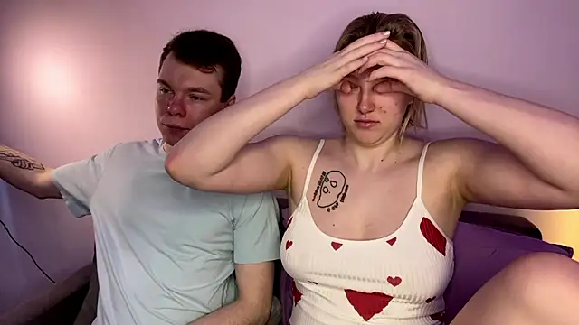 julielourens online show from 02/16/26, 07:59