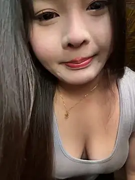 Snapshot of chenyu0308 chatting on 09/15/25, 04:23 chenyu0308 online show from 09/15/25, 04:23