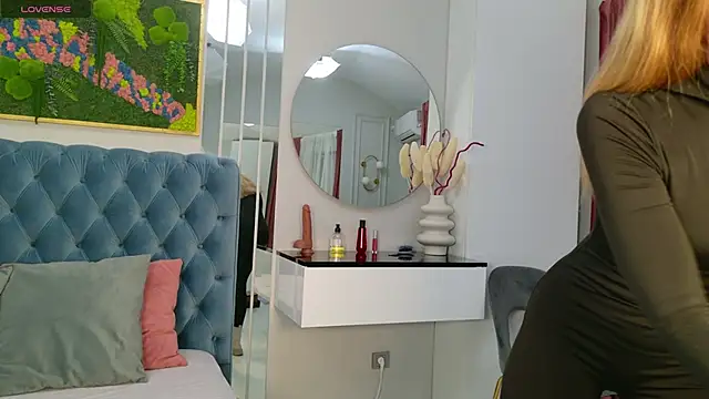 Snapshot of SiennaPierce chatting on 01/14/26, 05:13 SiennaPierce online show from 01/14/26, 05:13