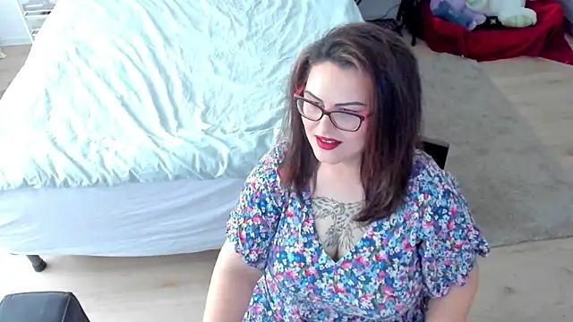 Snapshot of Squirt_Kimm chatting on 11/13/25, 10:03 Squirt Kimm online show from 11/13/25, 10:03