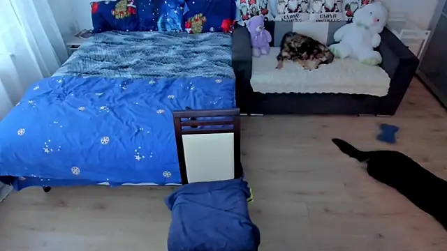 Snapshot of Squirt_Kimm chatting on 11/30/25, 12:20 Squirt Kimm online show from 11/30/25, 12:20