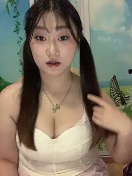 xialuo25 online show from 04/22/26, 03:13