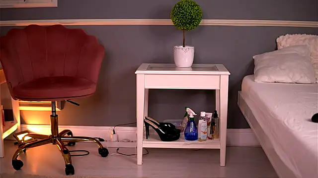 LucyxRios online show from 11/20/25, 09:47