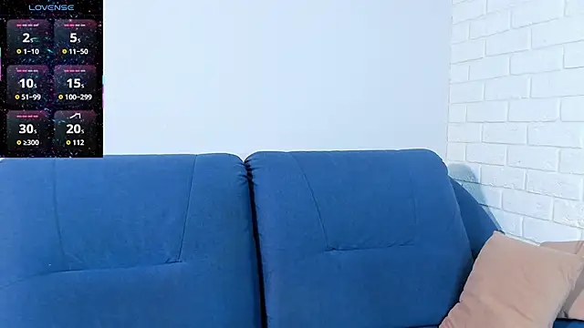 Snapshot of LucettaAdy chatting on 11/23/25, 08:08 LucettaAdy online show from 11/23/25, 08:08