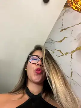 sara calderon online show from 09/09/25, 01:21