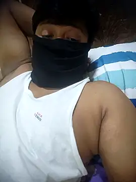 Snapshot of rockyu845 chatting on 03/24/26, 06:13 rockyu845 online show from 03/24/26, 06:13