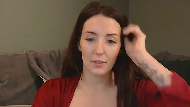 Snapshot of ivy-anne chatting on 12/15/25, 09:02 ivy-anne online show from 12/15/25, 09:02