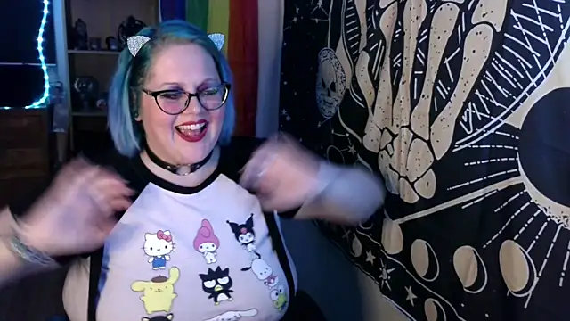 Snapshot of Kinky_Witch chatting on 10/22/25, 02:45 Kinky Witch online show from 10/22/25, 02:45